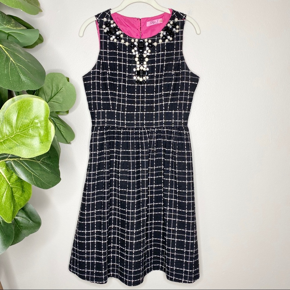 Eliza J Tweed Dress with Pearl Jewel Neckline sz 8